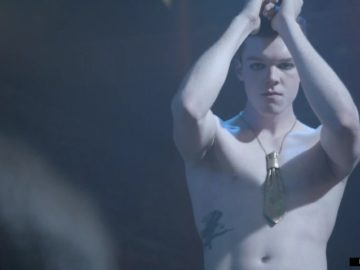 Cameron Monaghan naked scene