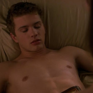 Ryan Phillippe Bares His Hot Ass