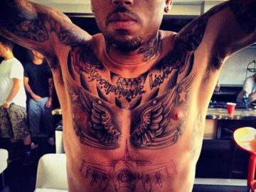Chris Brown ripped muscles shirtless