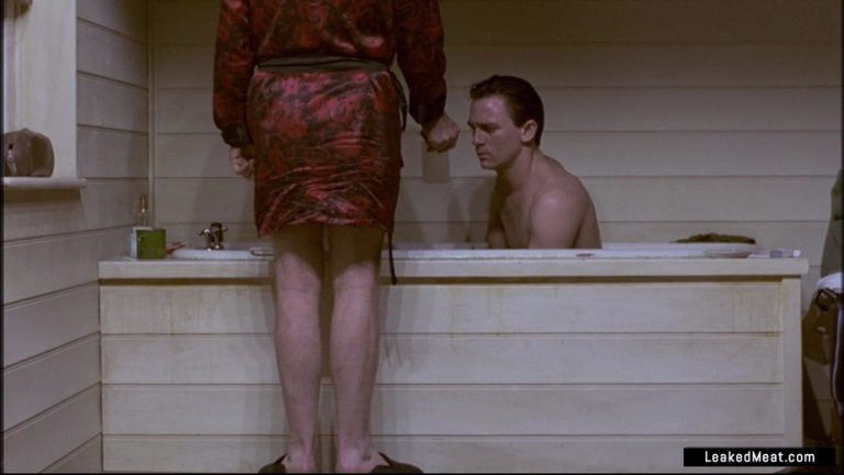 Daniel Craig naked body nude