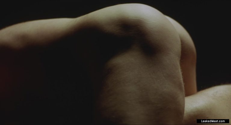 Daniel Craig nice muscles nude