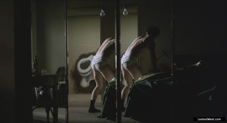 Daniel Craig underwear pic nude