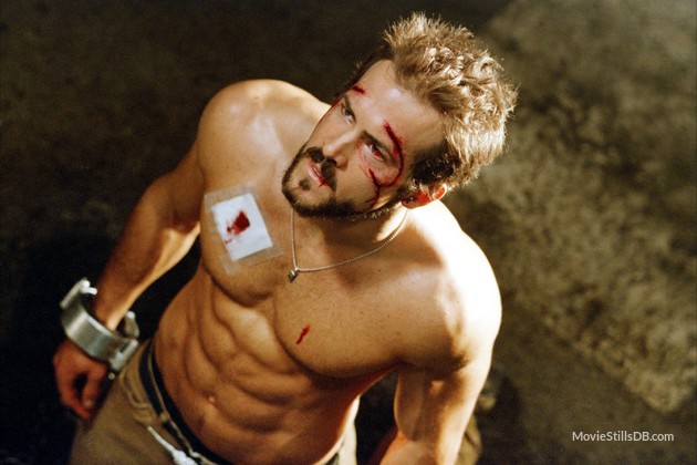 Ryan Reynolds ripped muscles shirtless
