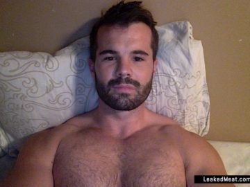 Simon Dunn masturbating sexy selfies
